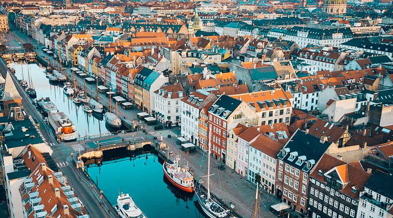 Dónde Dormir en Copenhague: Mejores Barrios y Hoteles para una Estancia Perfecta